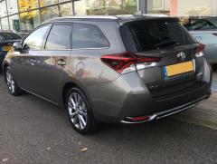 581c8dc9ba0c0-auris2platinumbronze.jpg