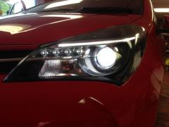 Yaris 2015 Headlight with 9700K 'white light' bulbs